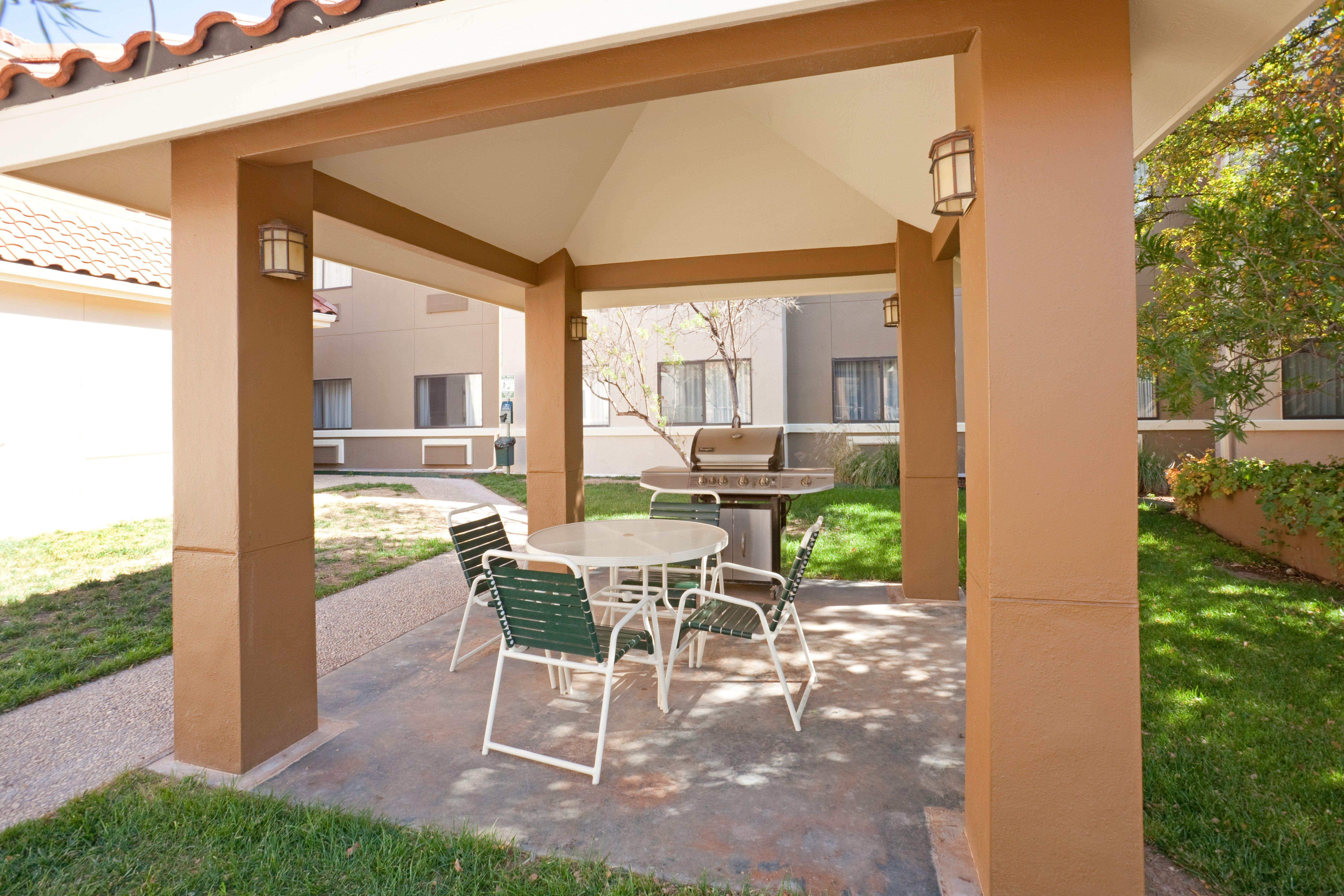Staybridge Suites Lubbock-University Area By Ihg Екстер'єр фото