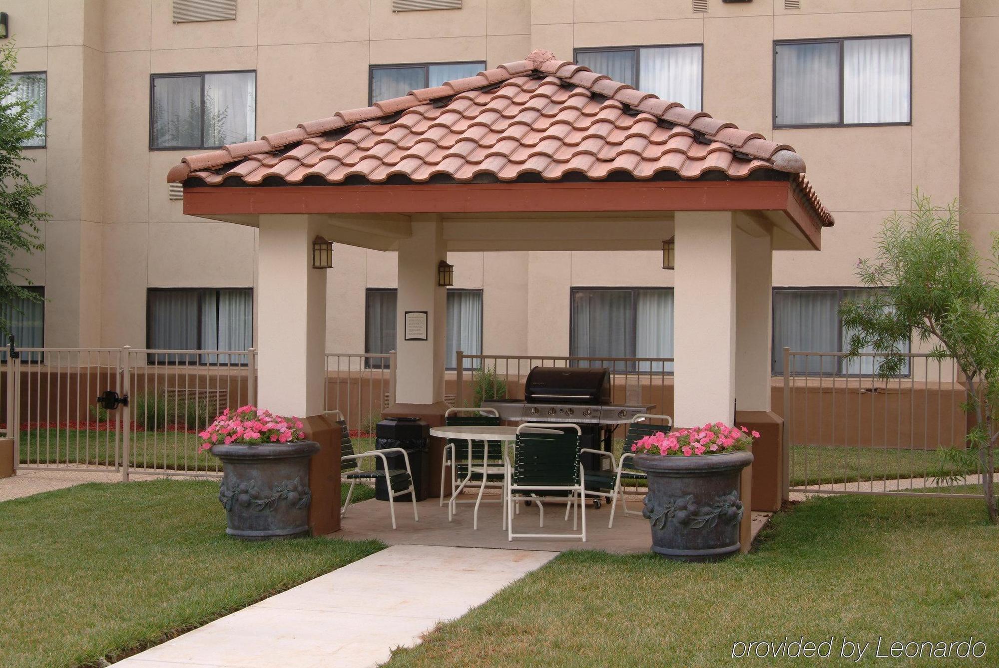 Staybridge Suites Lubbock-University Area By Ihg Ресторан фото