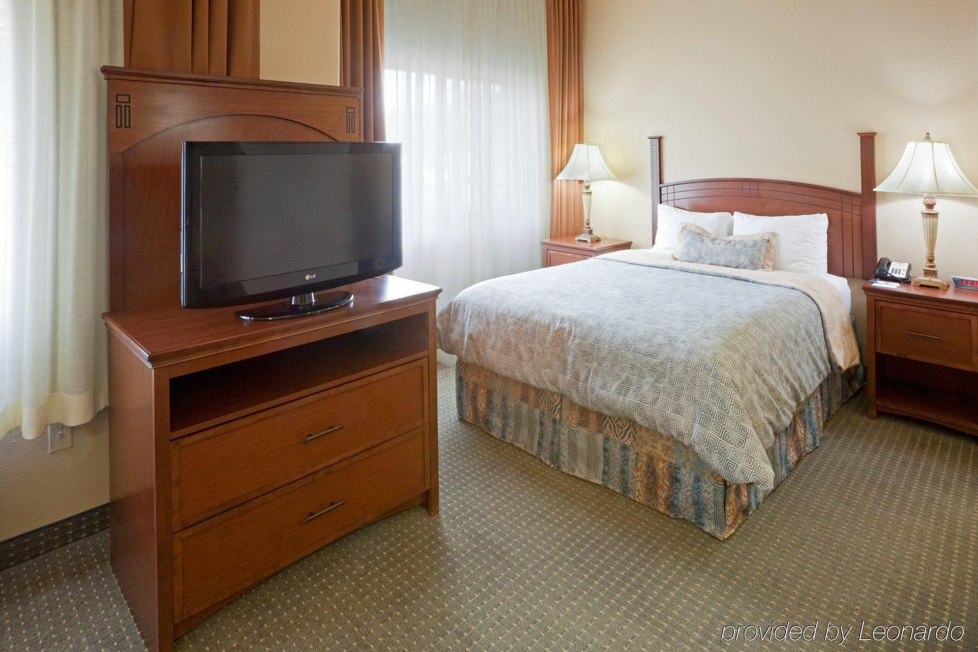 Staybridge Suites Lubbock-University Area By Ihg Номер фото