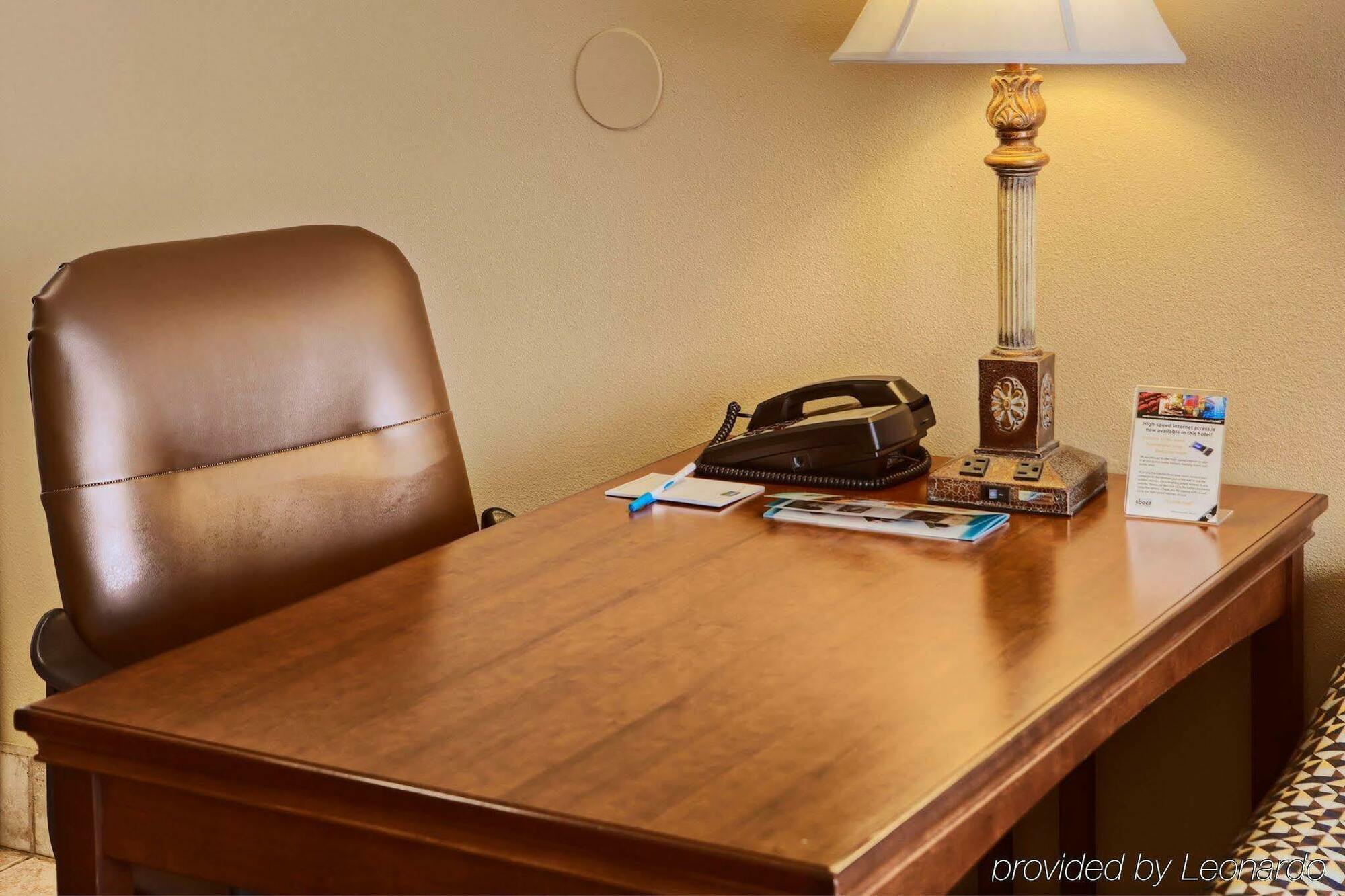 Staybridge Suites Lubbock-University Area By Ihg Екстер'єр фото